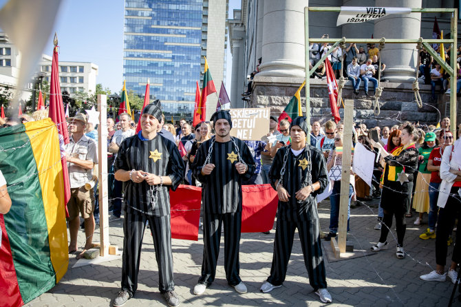 Luko Balandžio / 15min nuotr./Protestas prieš Galimybių pasą