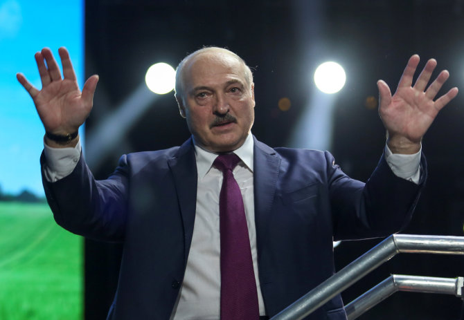 „Reuters“/„Scanpix“ nuotr./Aliaksandras Lukašenka moterų forume