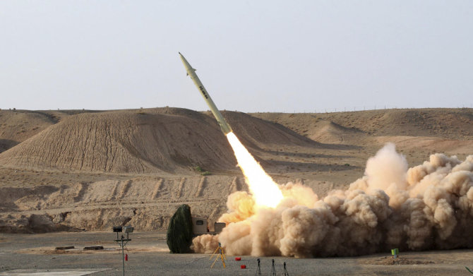 „Scanpix“/AP nuotr./Trumpojo nuotolio raketa „Fateh-110“