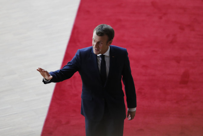 „Scanpix“/AP nuotr./Emmanuelis Macronas Europos Vadovų Tarybos susitikime