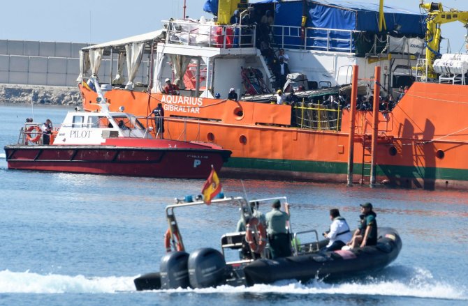 AFP/„Scanpix“ nuotr./„Aquarius“ laivo migrantai pasiekė Ispanijos uostą