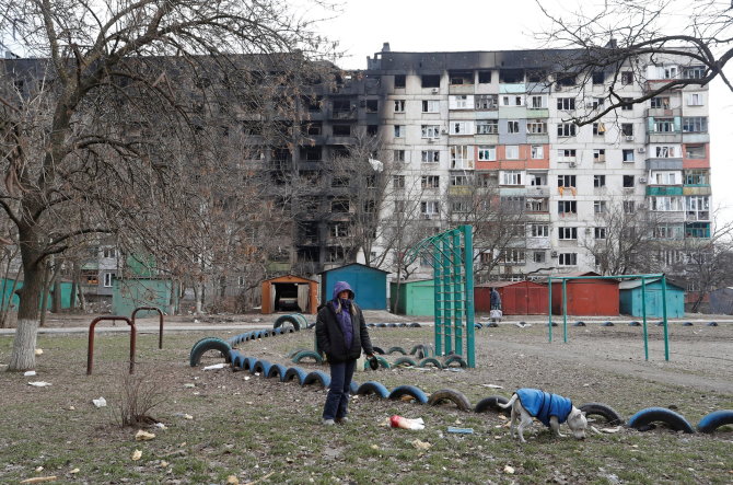 „Reuters“/„Scanpix“ nuotr./Rusijos pajėgų apsuptas ir nuo atakų smarkiai nukentėjęs Mariupolis