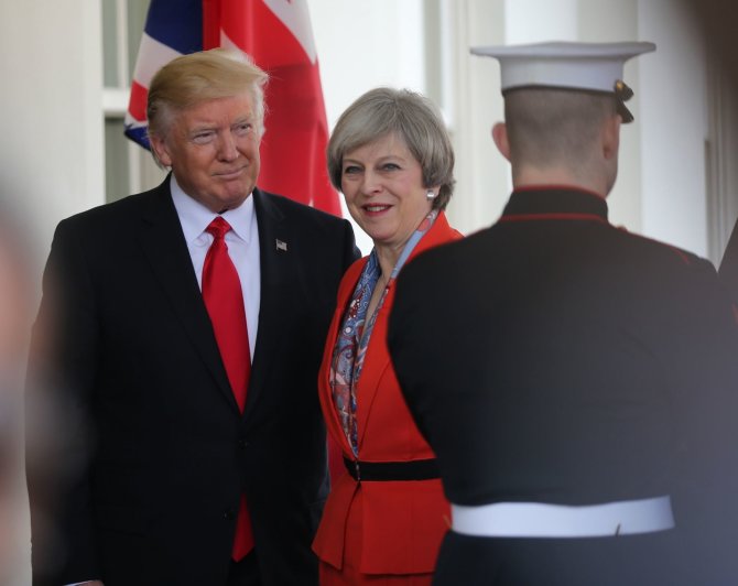 „Reuters“/„Scanpix“ nuotr./Theresa May ir Donaldas Trumpas