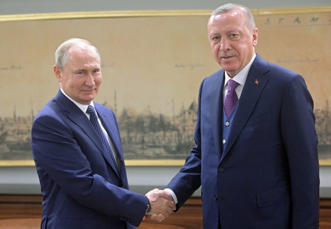 „Scanpix“/AP nuotr./R.T.Erdoganas ir V.Putinas