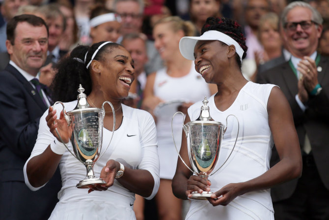 „Scanpix“ nuotr./Serena Williams ir Venus Williams