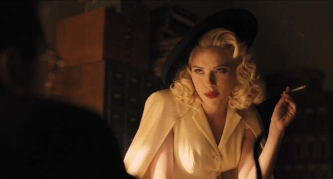 Kadras iš filmo/Scarlett Johansson filme „Šlovė Cezariui!“
