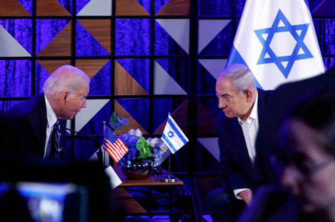 „Reuters“/„Scanpix“/JAV prezidentas Joe Bidenas ir Izraelio premjeras Benjaminas Netanyahu