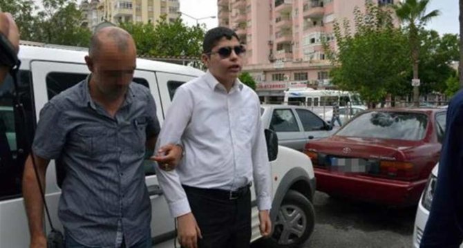 „Facebook“ nuotr./Turkijos žurnalistas Cüneytas Aratas nubaustas kalėti