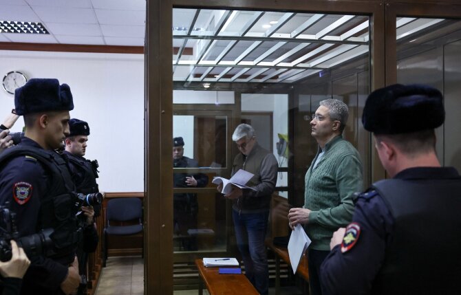 Timuras Ivanovas / Evgenia Novozhenina / REUTERS