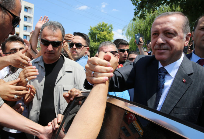 „Scanpix“/AP nuotr./Recepas Tayyipas Erdoganas tęsia valymus