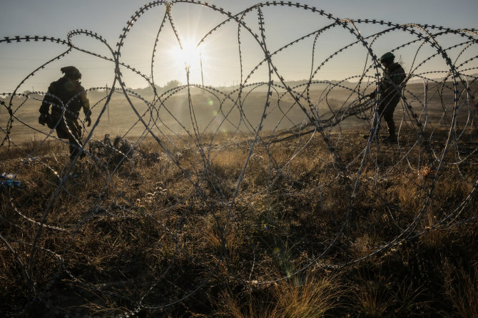 „Reuters“/„Scanpix“/Karas Ukrainoje