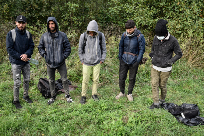 Gabrielės Navickaitės / 15min nuotr./Penki afganistaniečiai, kurių EŽTT neleido išstumti iš Lietuvos teritorijos (Ignalinos r.) 