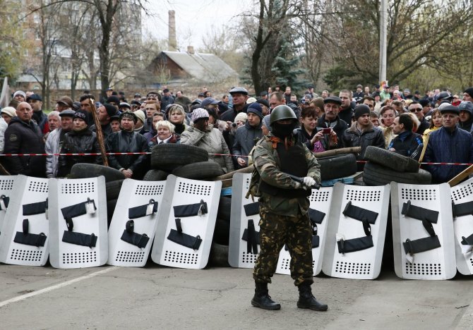 „Reuters“/„Scanpix“ nuotr./Neramumai rytų Ukrainoje 2014 m. balandžio 12 d. 