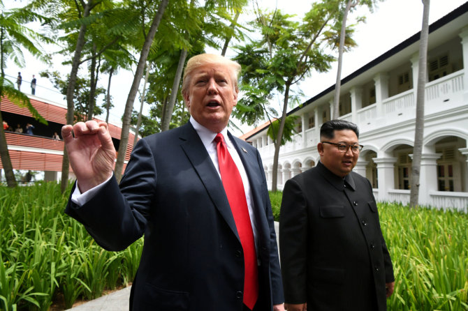 „Reuters“/„Scanpix“ nuotr./Kim Jong Unas ir Donaldas Trumpas