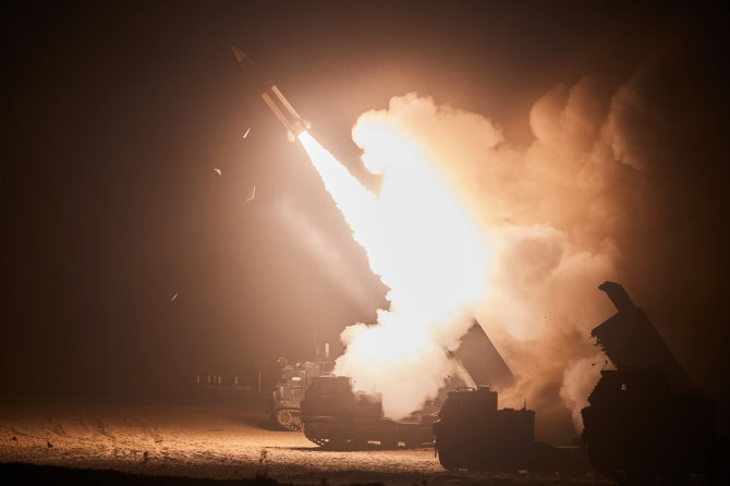 „Reuters“/„Scanpix“ nuotr./Raketa ATACMS