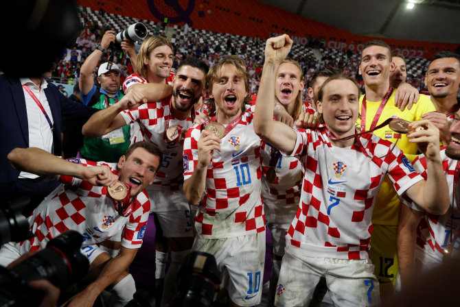 „Scanpix“ nuotr./Luka Modričius ir Kroatijos rinktinė iškovojo pasaulio čempionato bronzą.