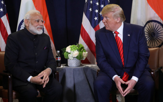 „Reuters“/„Scanpix“ nuotr./Narendra Modi, Donaldas Trumpas