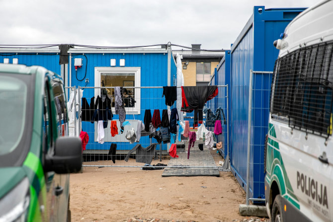 Luko Balandžio / 15min nuotr./Migrantų stovykla Medininkuose