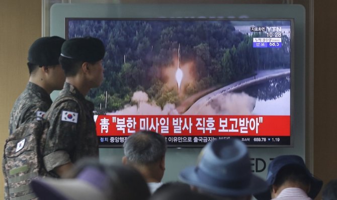 „Scanpix“/AP nuotr./Šiaurės Korėjoje atliktas dar vienas raketos bandymas