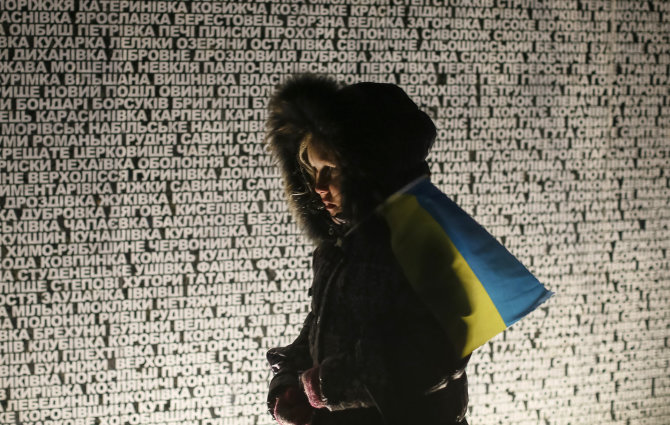 „Reuters“/„Scanpix“ nuotr./Holodomoro aukų pagerbimas Kijeve, 2014 metais.