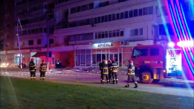 Rusijos dronas pataikė į daugiabutį Rumunijoje/ via REUTERS