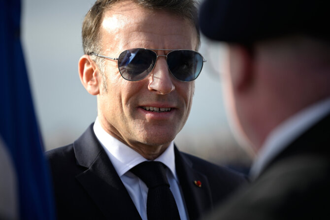 Emmanuelis Macronas / / AP