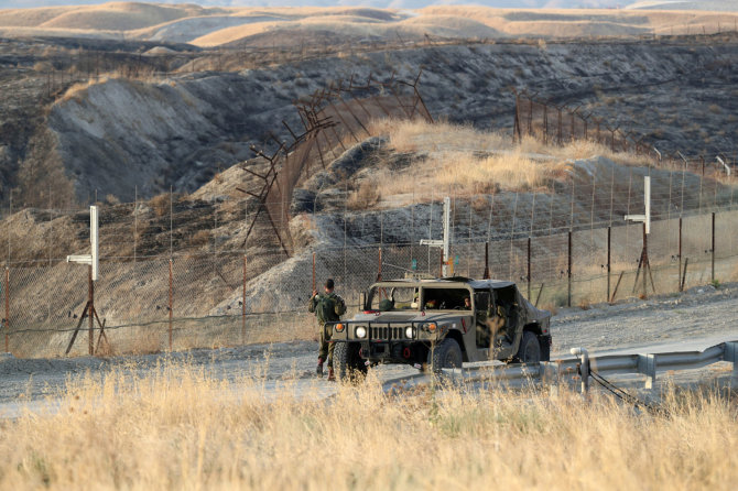 „Reuters“/„Scanpix“ nuotr./Izraelio kariai Jordano slėnyje
