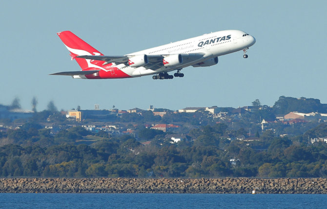„Reuters“/„Scanpix“ nuotr./„Qantas Airlines“ lėktuvas „Airbus A380“