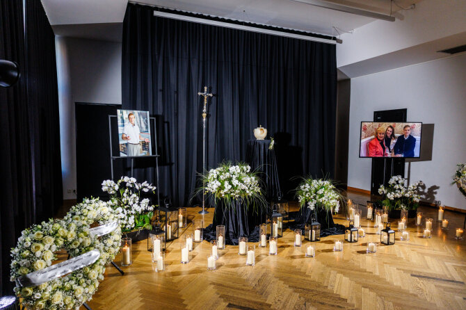 Eriko Ovčarenko / BNS nuotr./Atsisveikinimas su Česlovu Norvaiša