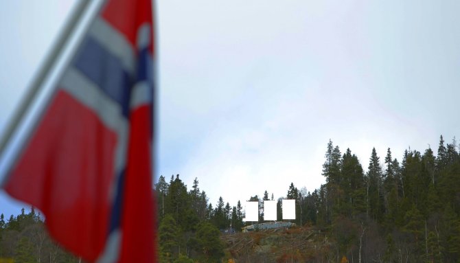 AFP/„Scanpix“ nuotr./Veidrodžiai ant kalvos šalia Rjukano miestelio