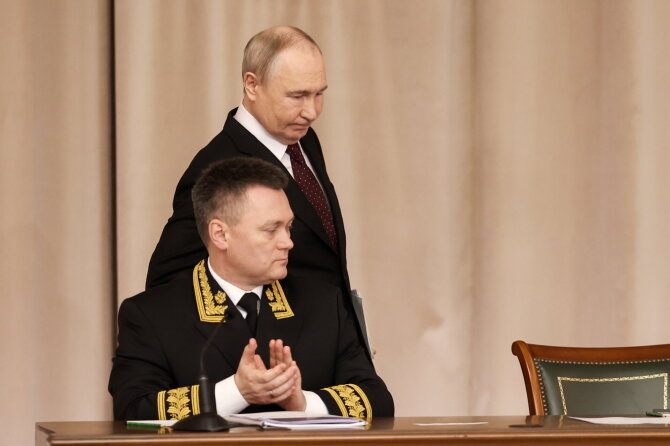 ZumaPress/Scanpix/Vladimiras Putinas ir Rusijos generalinis prokuroras Igoris Krasnovas