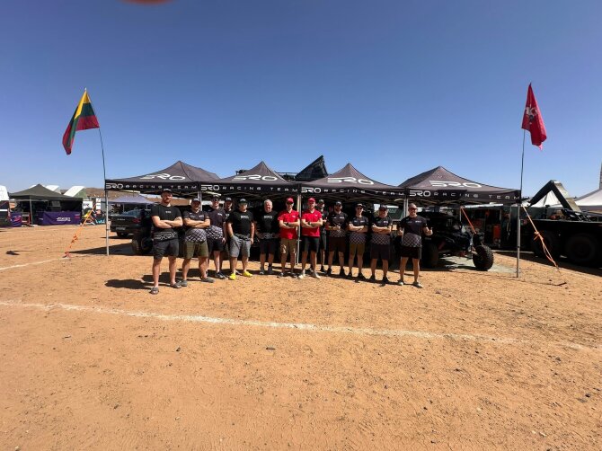 Komandos nuotr./„BRO Racing“ komanda „Baja Marocco“ varžybose