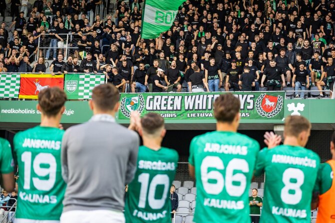 zalgiris.lt nuotr./„Kauno Žalgirio“ futbolininkai ir sirgaliai