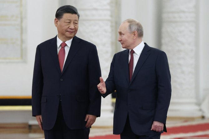 „AP“/„Scanpix“/Kinijos vadovas Xi JInpingas ir Rusijos prezidentas Vladimiras Putinas