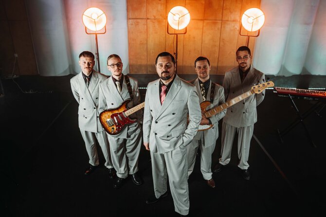 Roko Snarskio nuotr./Kastetas su grupe