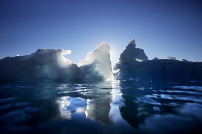 „Scanpix“/AP nuotr./Grenlandijos tirpstantys ledynai ir ledkalniai