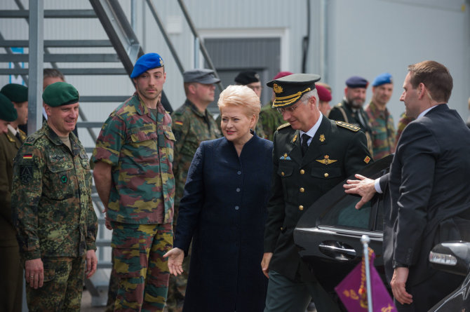 Alfredo Pliadžio nuotr./Prezidentė Dalia Grybauskaitė su Belgų karaliumi Philippe'u Rukloje