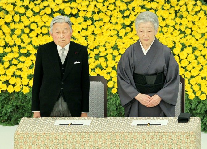AFP/„Scanpix“ nuotr./Japonijos imperatorius Akihito ir imperatorienė Michiko