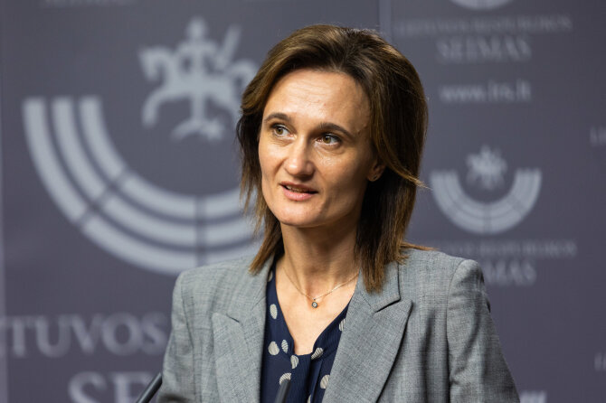 Roberto Riabovo / BNS nuotr./Viktorija Čmilytė - Nielsen
