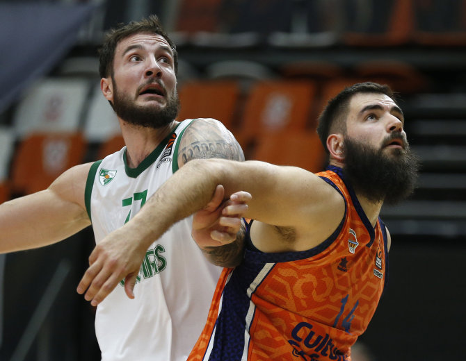 Valencia Basket/Miguel Ángel Polo nuotr./Joffrey Lauvergne'as prieš Bojaną Dubljevičių