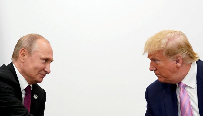 „Reuters“/„Scanpix“ nuotr./Vladimiras Putinas ir Donaldas Trumpas