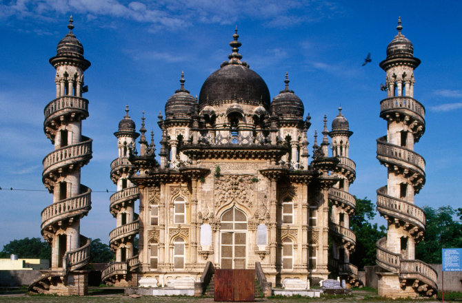 Vida Press nuotr. / „Mahabat Maqbara“ mauzoliejus, Indija