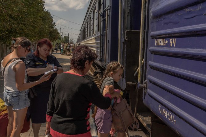 „AFP“/„Scanpix“/Evakuacija Ukrainoje