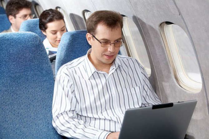 123rf.com nuotr./„Air Baltic“ lėktuvuose viso skrydžio metu bus galima naudotis kompiuteriais