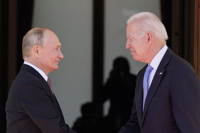 AP/„Scanpix“ nuotr./V.Putinas ir J.Bidenas