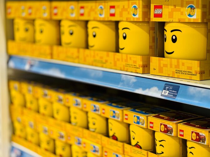„Maxima“ nuotr./LEGO kaladėlių dėtuvės