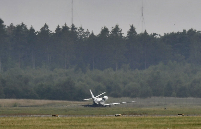 „Scanpix“ nuotr./Privatus lėktuvas „Cessna“, kuriuo skrido Pink gastrolių vadybininkai