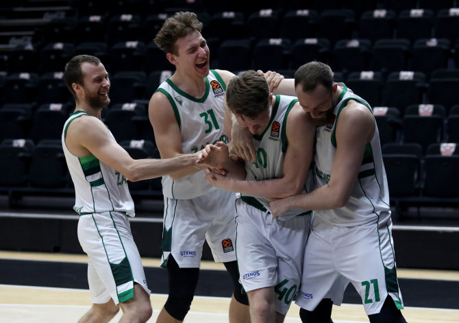 Getty Images/Euroleague.net nuotr./Žalgiriečių triumfas po lemiamo Mariaus Grigonio metimo