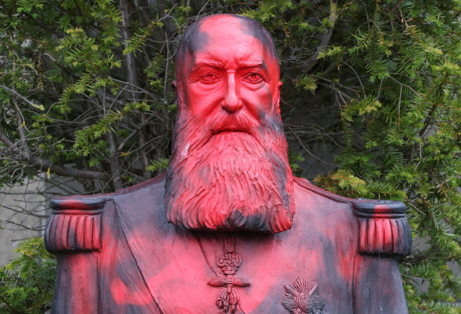 „Reuters“/„Scanpix“ nuotr./Leopoldo II statula