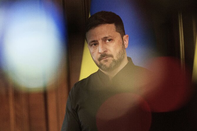 Volodymyras Zelenskis / Evgeniy Maloletka / AP